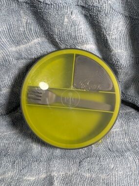 Brand New Pampered Chef Salad Cutting Bowl Set!